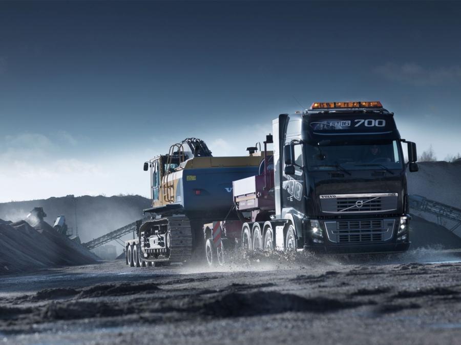  Volvo FH16 700 8x4 2009 года  (фото 6 из 10)